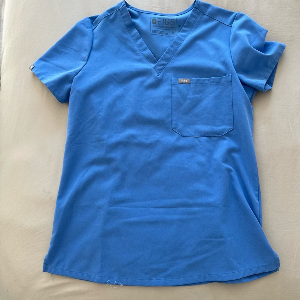 Catarina One Pocket Scrub Top